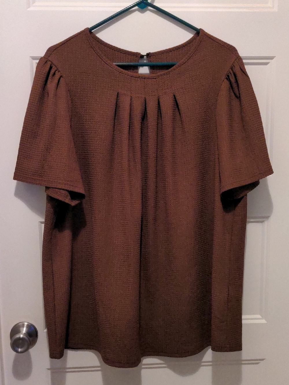 SHEIN Brown Textured Waffle Knit Pleated Front Keyhole Blouse